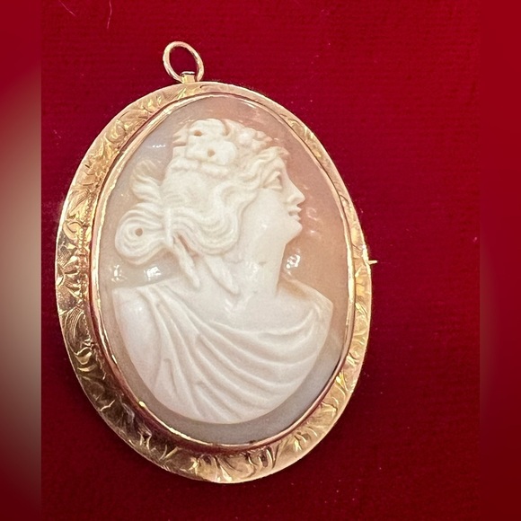 Vintage 10K Solid Gold Carved Shell Cameo - Picture 1 of 3